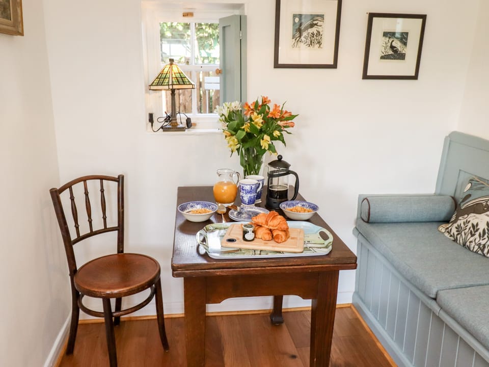 Cottage | Interior