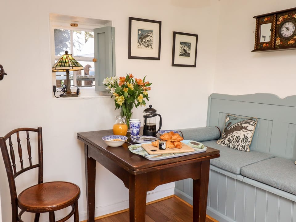 Cottage | Interior