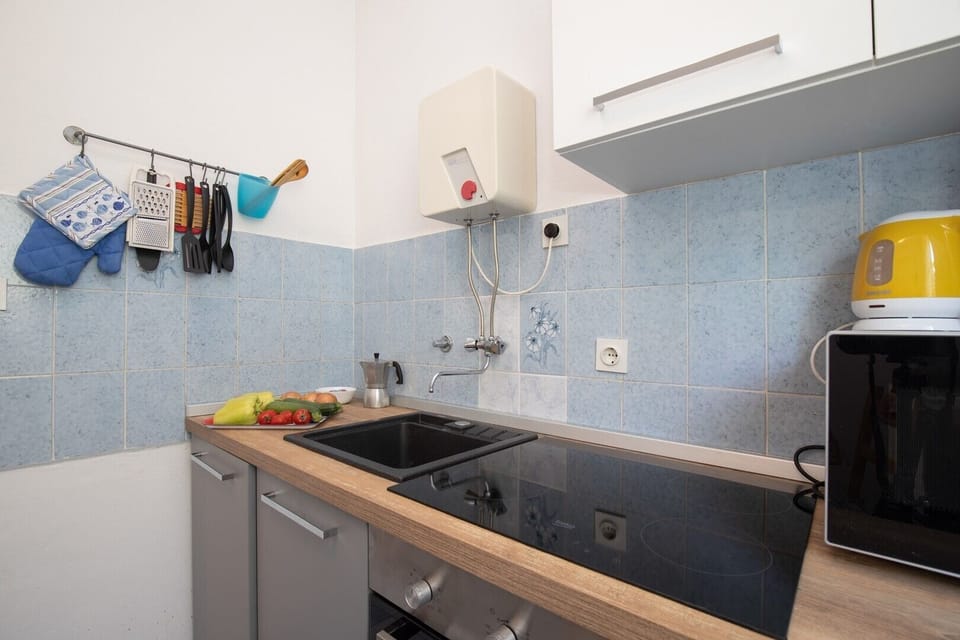 Kitchen and dining area