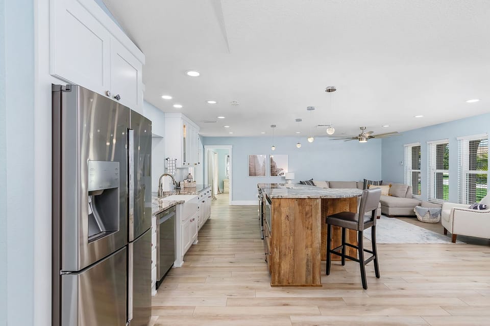 Plenty of room to pace around in our kitchen!