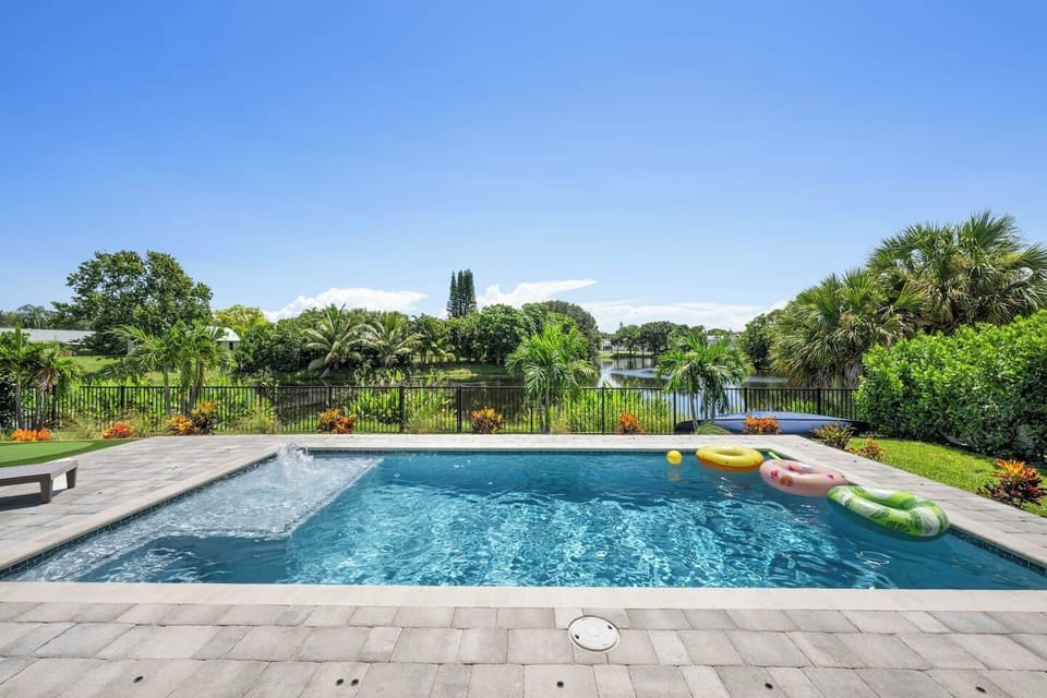 Heated, Saltwater Pool