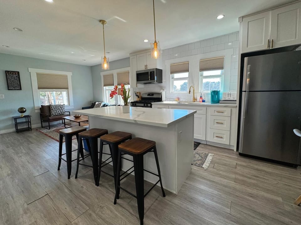 Kitchen and Counter top
