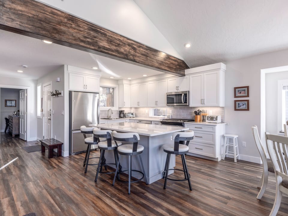 Kitchen with a center Island with bar seating up to 4