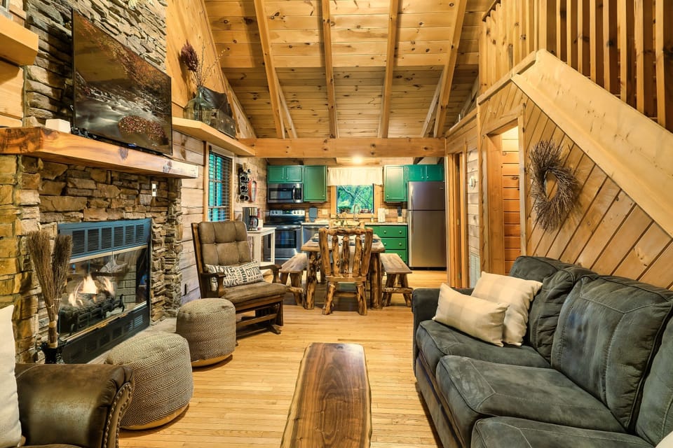 As you enter the cabin, you're greeted by an inviting view of the common area.
