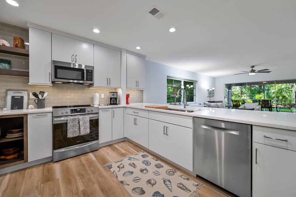 BRK4133 - New remodeled, fully equipped kitchen