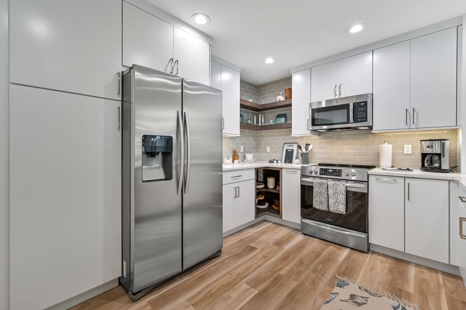 BRK4133 - New remodeled, fully equipped kitchen