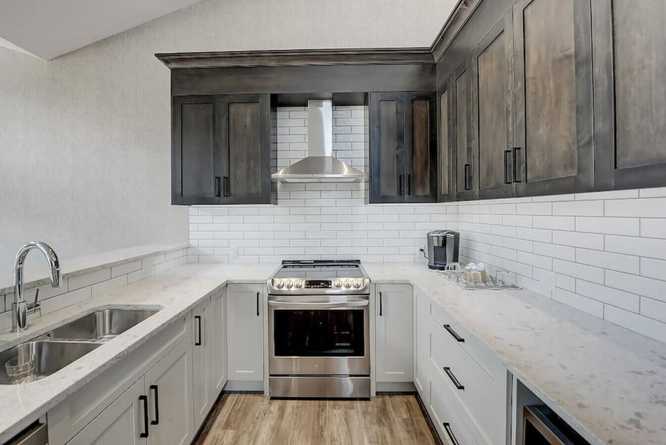 A sleek, fully equipped kitchen.
