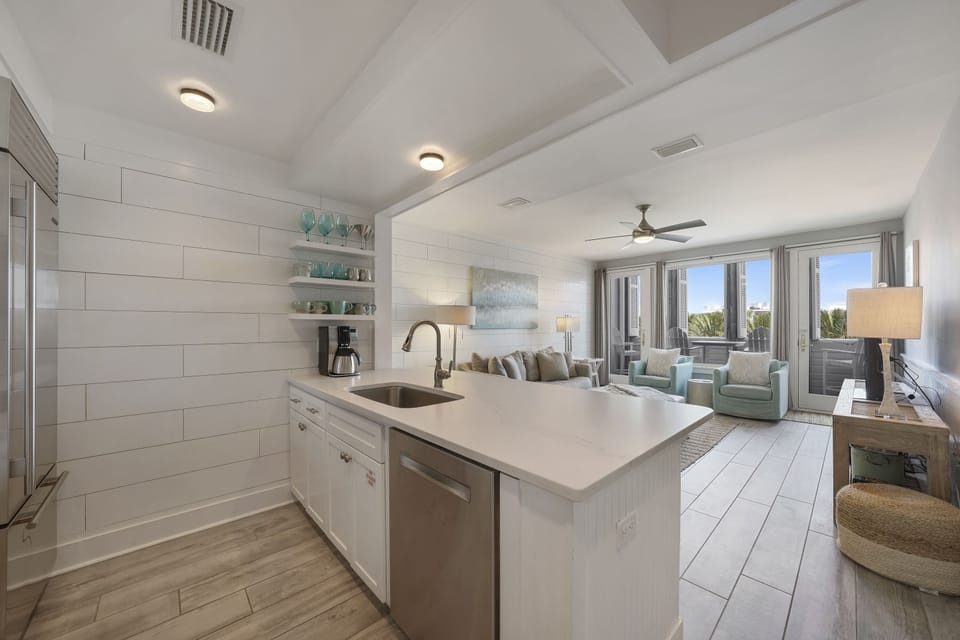 WELCOME TO ABOVE THE CROWD, A PENTHOUSE IN SEASIDE, FL!