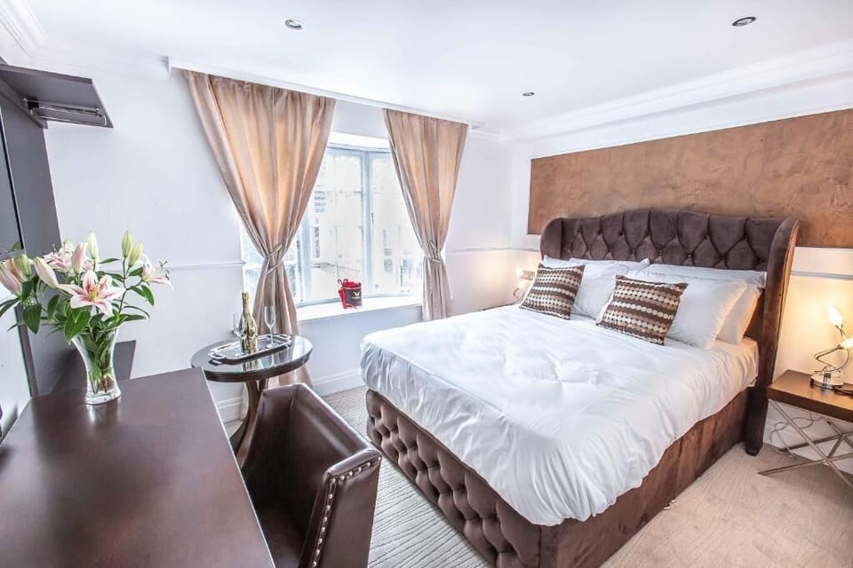Standard Double Room | Desk, free WiFi, bed sheets
