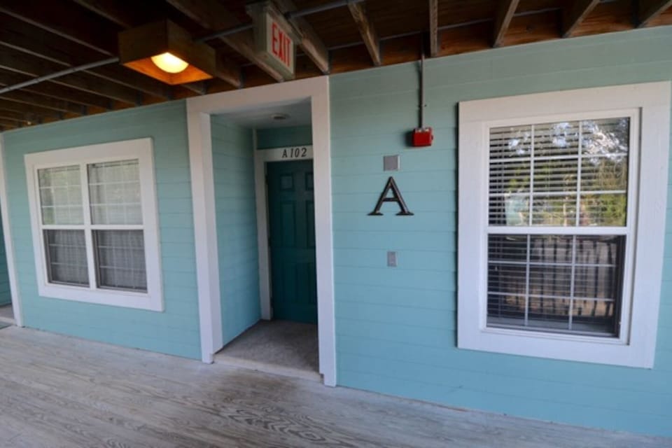 Exterior of units are well maintained