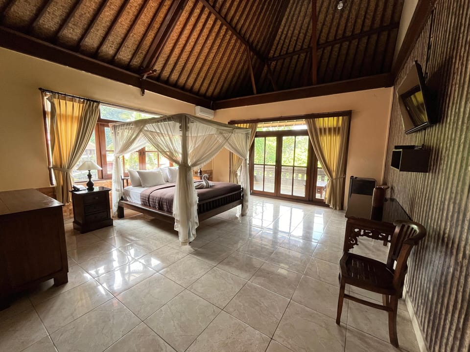 Deluxe Room | In-room safe, soundproofing, free WiFi, bed sheets