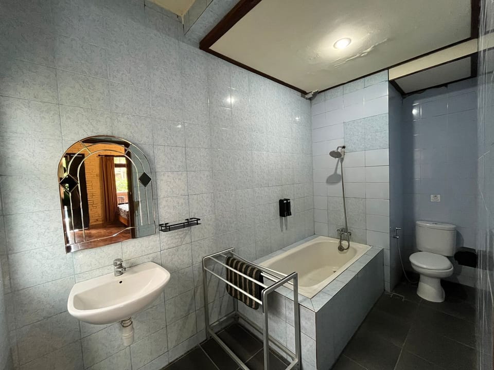 Superior Room | Bathroom | Towels