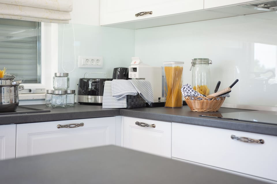 Apartment, 3 Bedrooms, Balcony, City View | Private kitchen