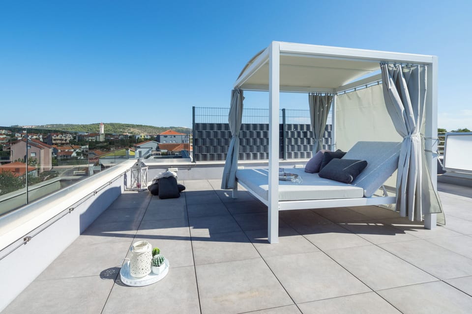 Apartment, 3 Bedrooms, Balcony, City View | Terrace/patio