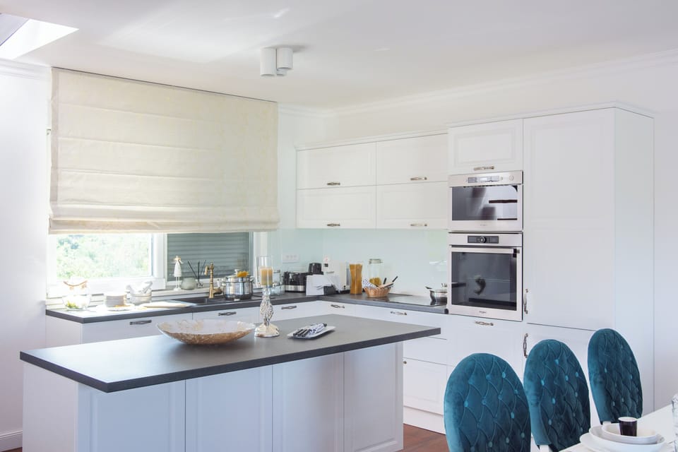 Apartment, 3 Bedrooms, Balcony, City View | Private kitchen