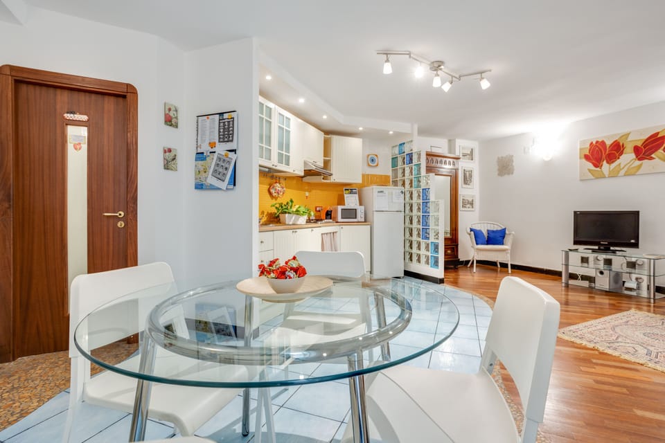 Condo | 2 bedrooms, soundproofing, iron/ironing board, free WiFi