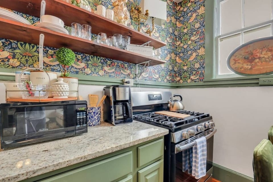 A close up of the kitchen!