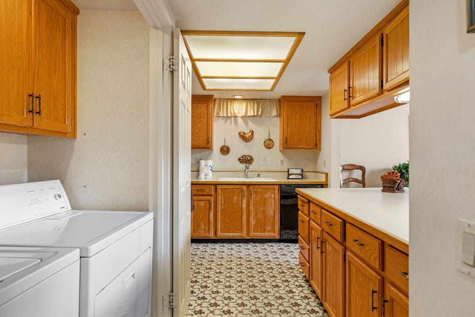 Laundry closet with washer and dryer