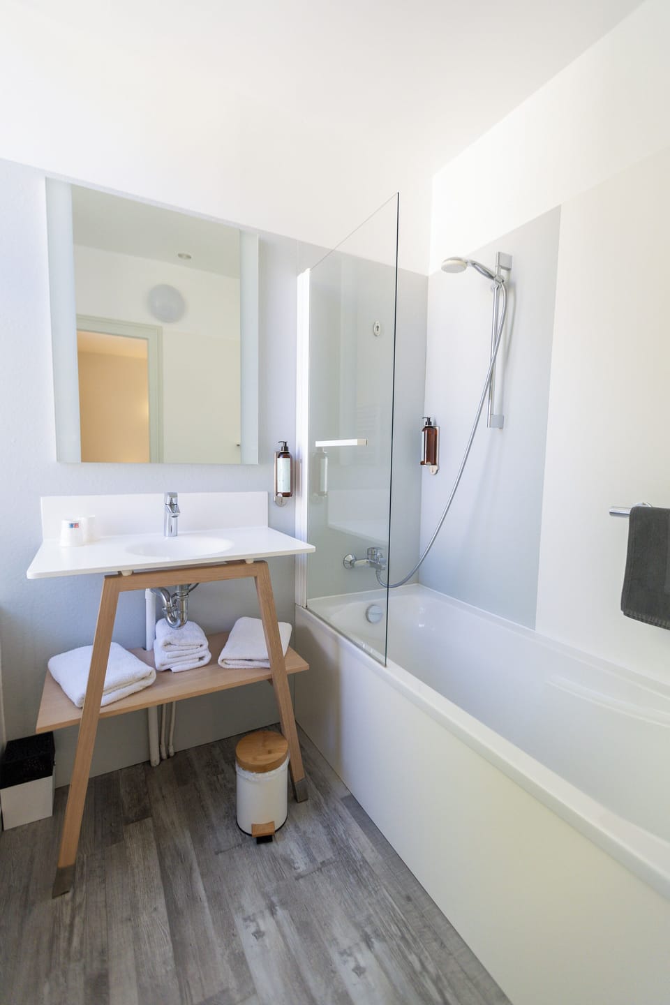 Family Room | Bathroom | Hair dryer, towels