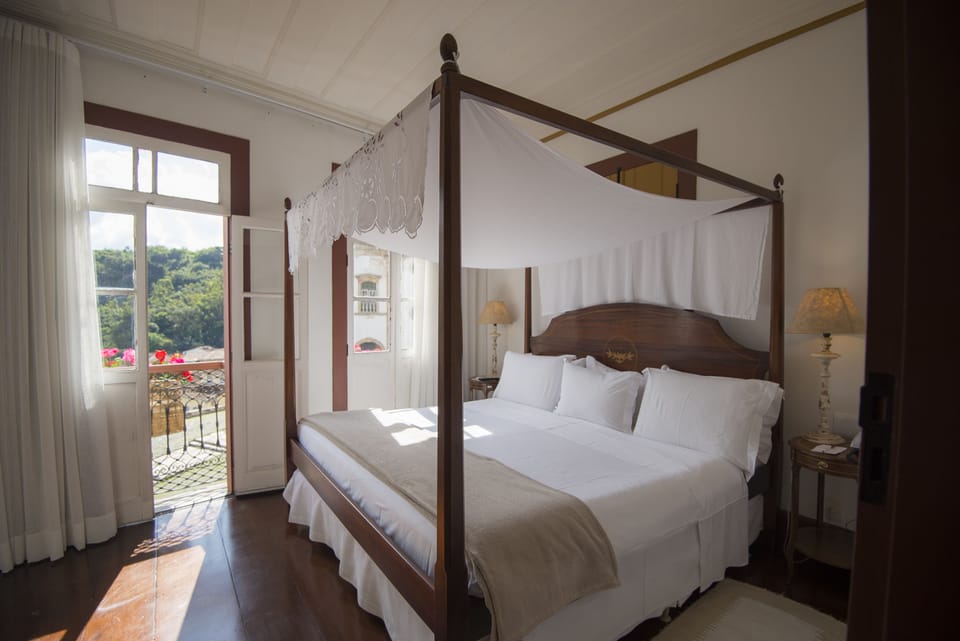 Suite Rosario | Egyptian cotton sheets, premium bedding, minibar, in-room safe