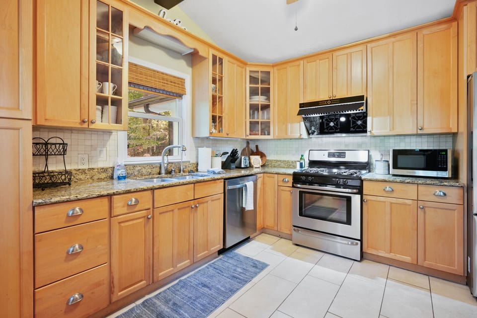 main level kitchen