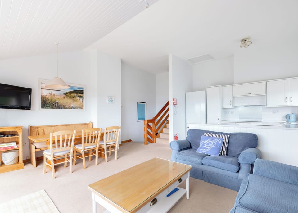 Cottage | Living area