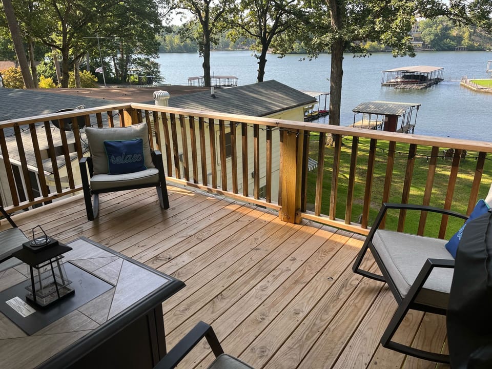 Outdoor seating, gas grill and fire pit…with a beautiful lake view!