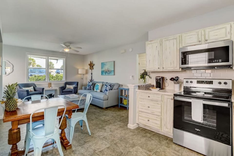 Kitchen and dining area