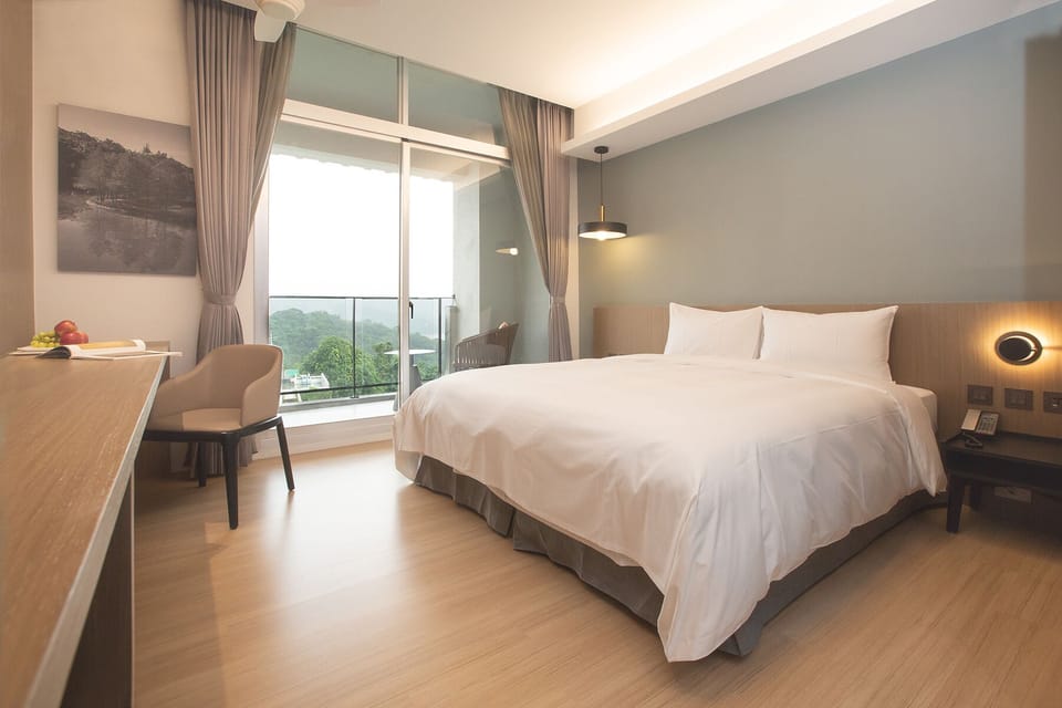 Executive Double Room | Free WiFi, bed sheets