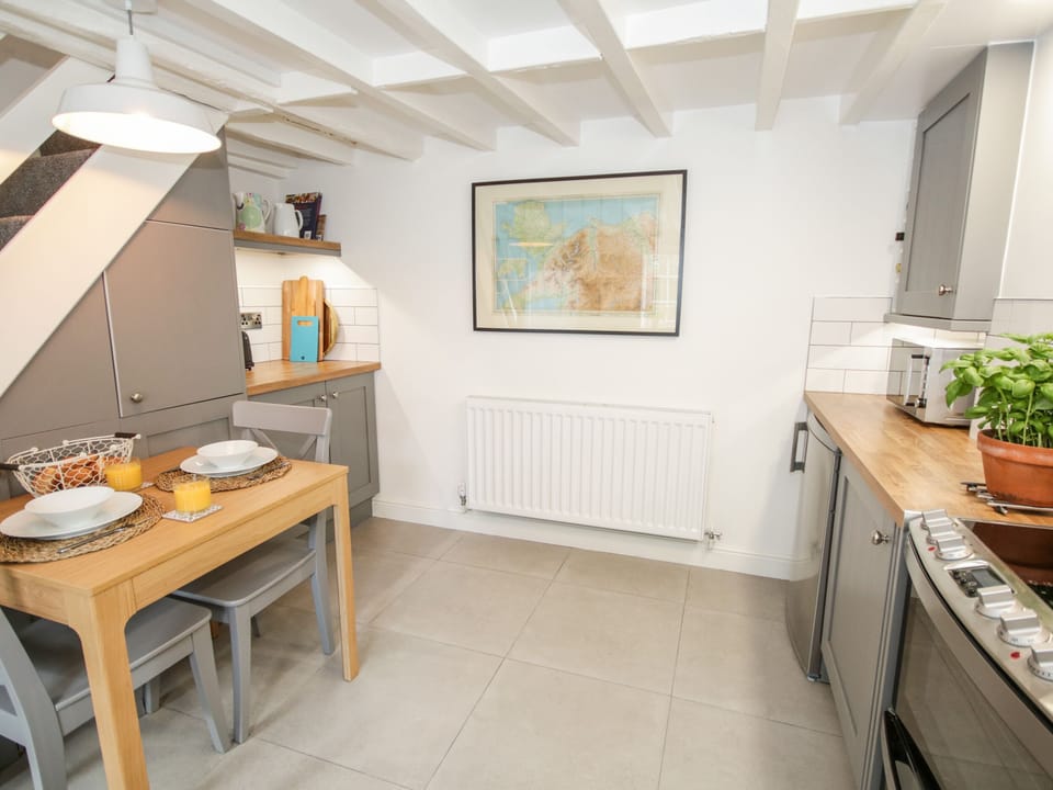 Cottage | Interior