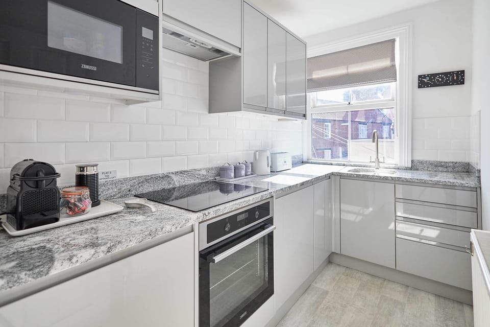 The Captain's Loft, Whitby - Host & Stay