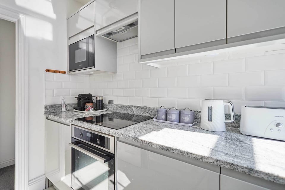 The Captain's Loft, Whitby - Host & Stay