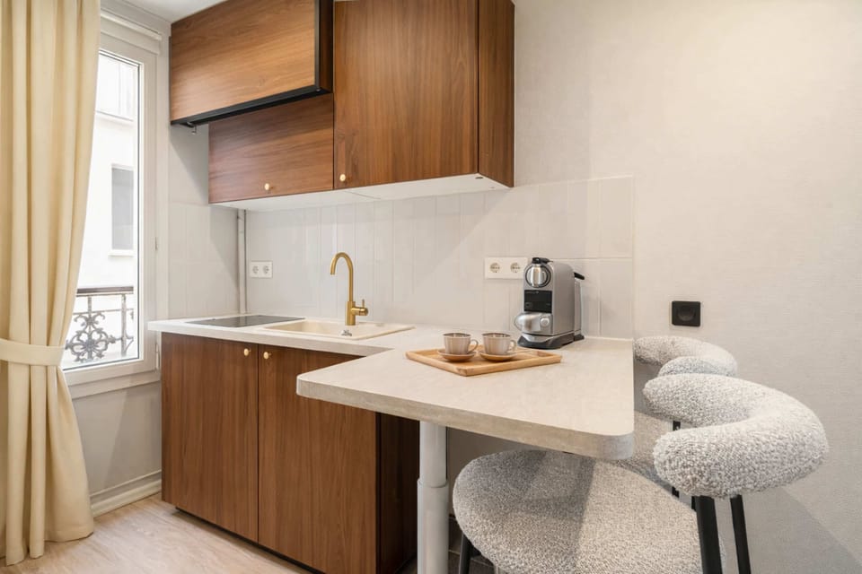  The dining corner, perfect for both cooking and entertaining