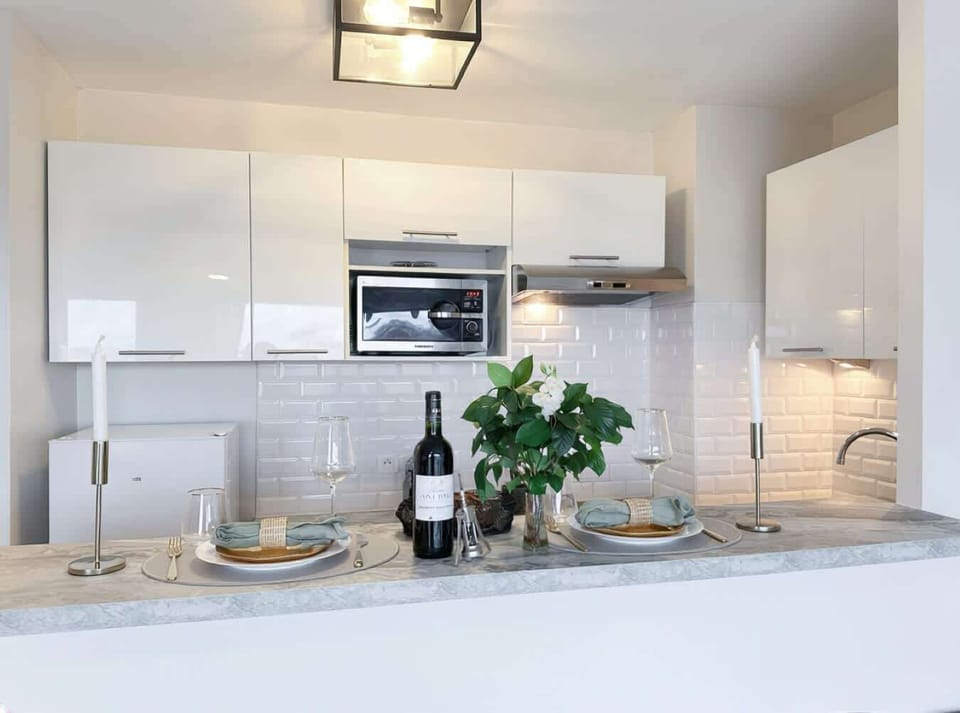 Dining space overview