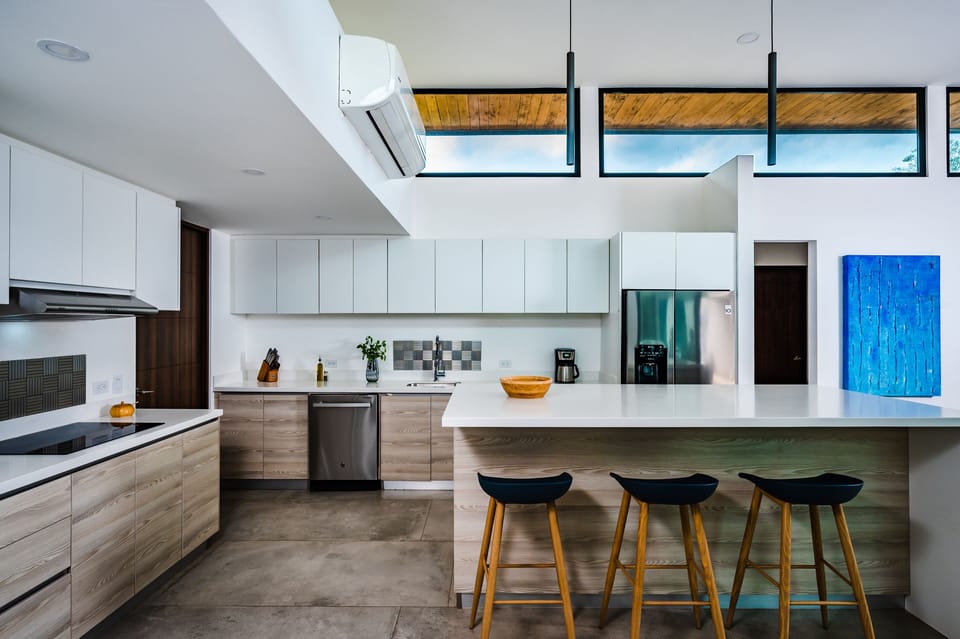 Make delicious meals! This kitchen is all set for you!