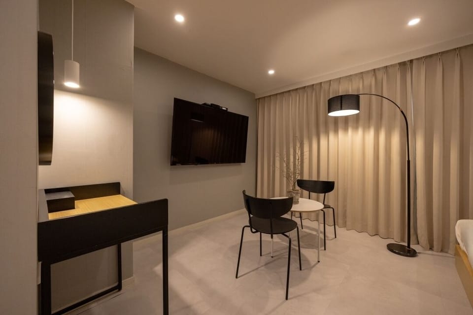 Twin Room | Premium bedding, soundproofing, free WiFi, bed sheets