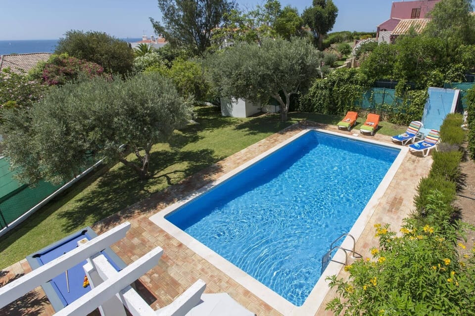 Villa Emilio Pequena image