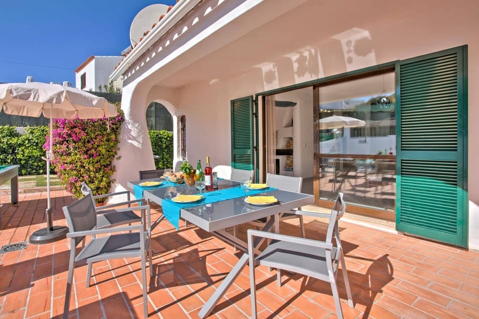 Villa Lilly image