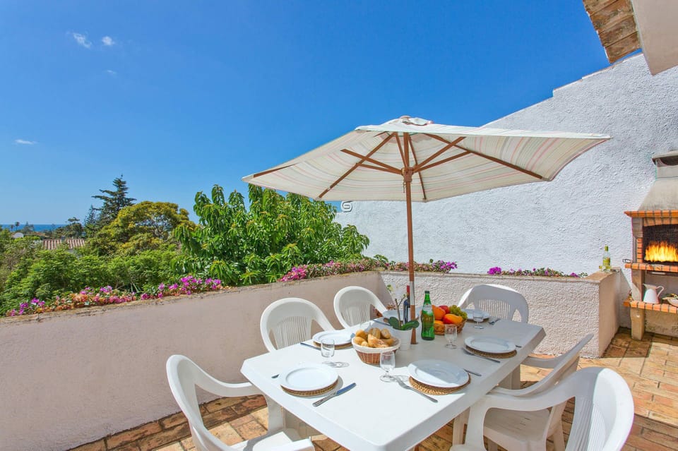 Villa Cinco image
