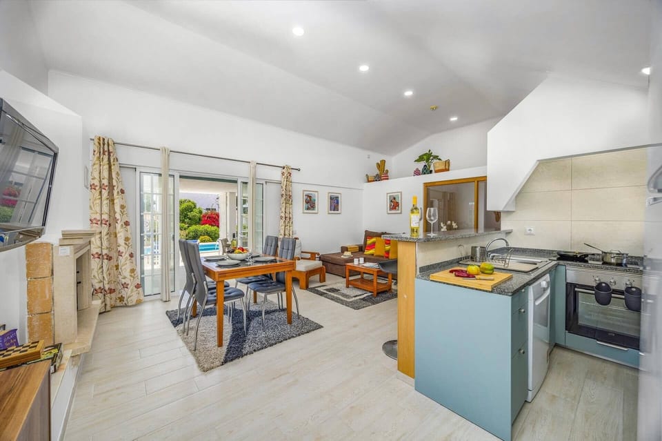 Villa Eliza image