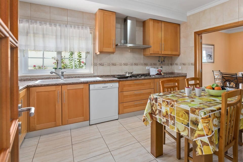 Villa Carvalho image