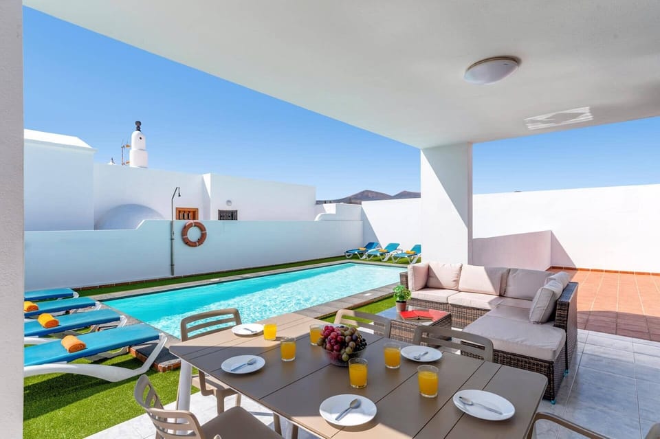 Villa Volcan image