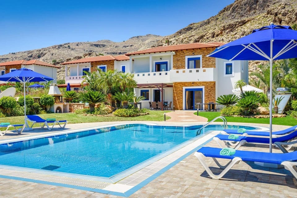 Villa Clive image