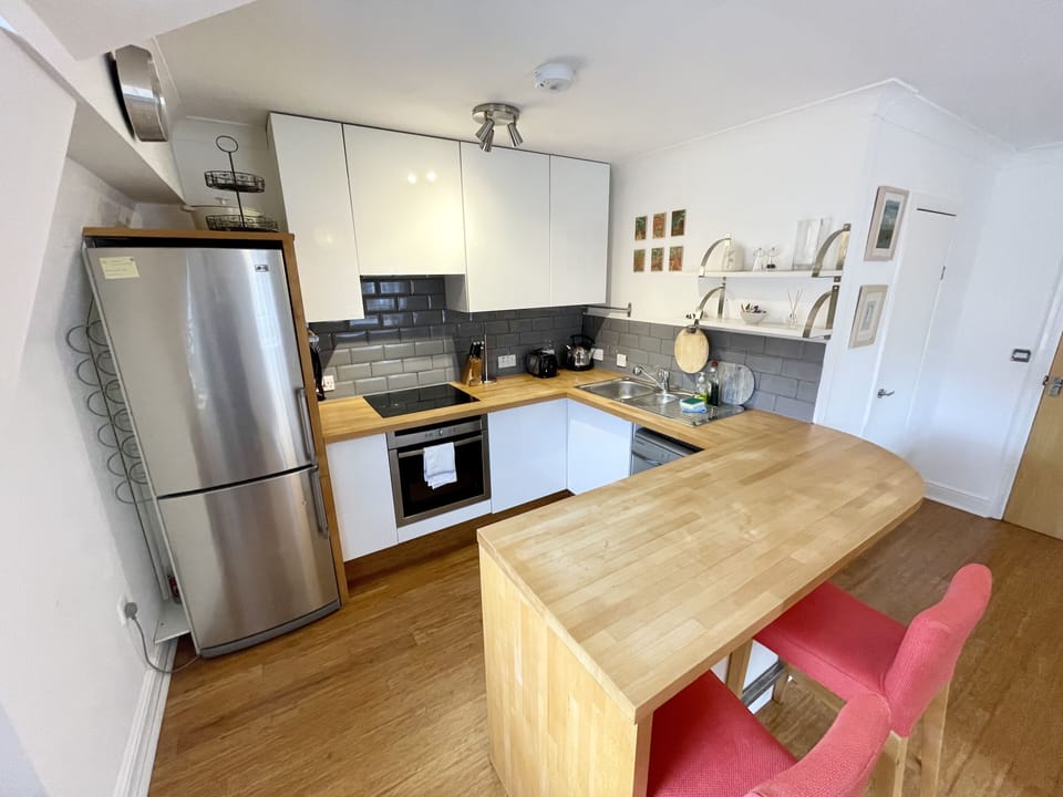 City Apartment, Private Bathroom | Shared kitchen
