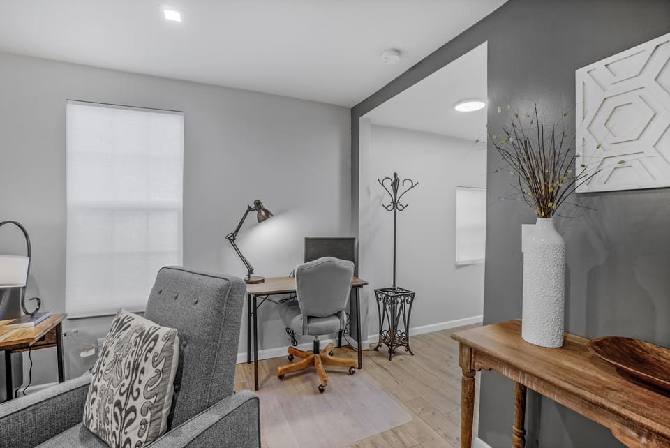 Workspace with extra monitor for your laptop.