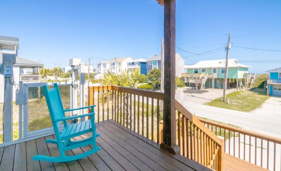 1st Floor Streetside Deck II