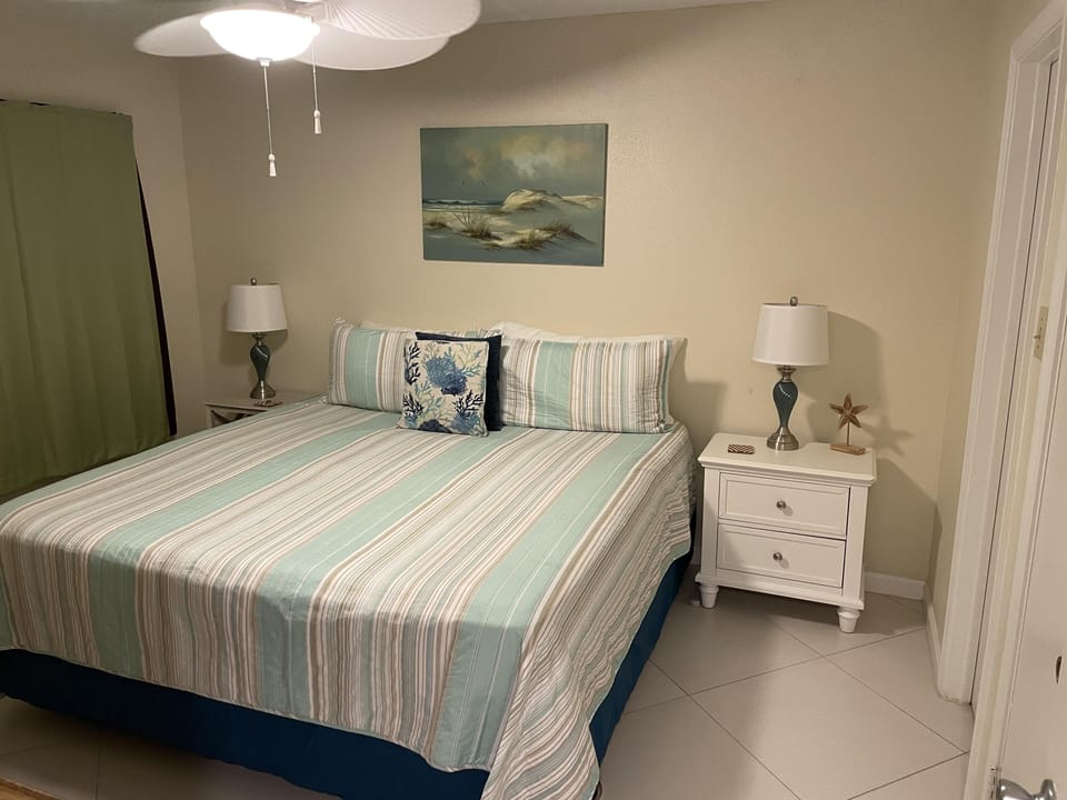 2nd king bedroom