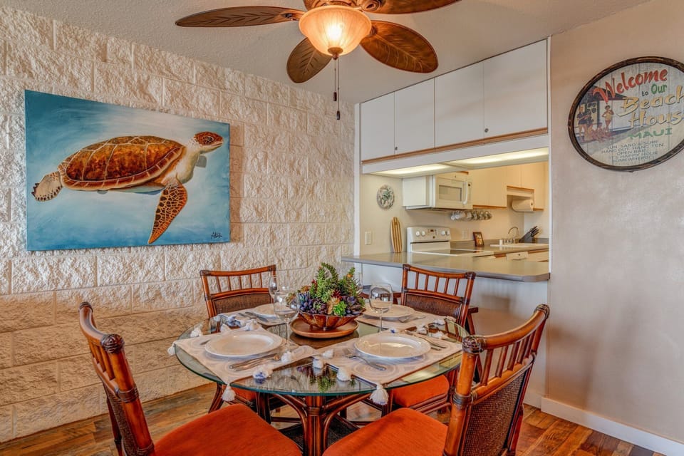 Indoor dining for 4