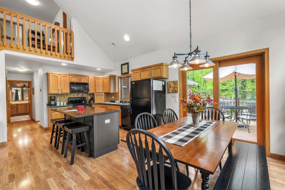 Dining table seating 6