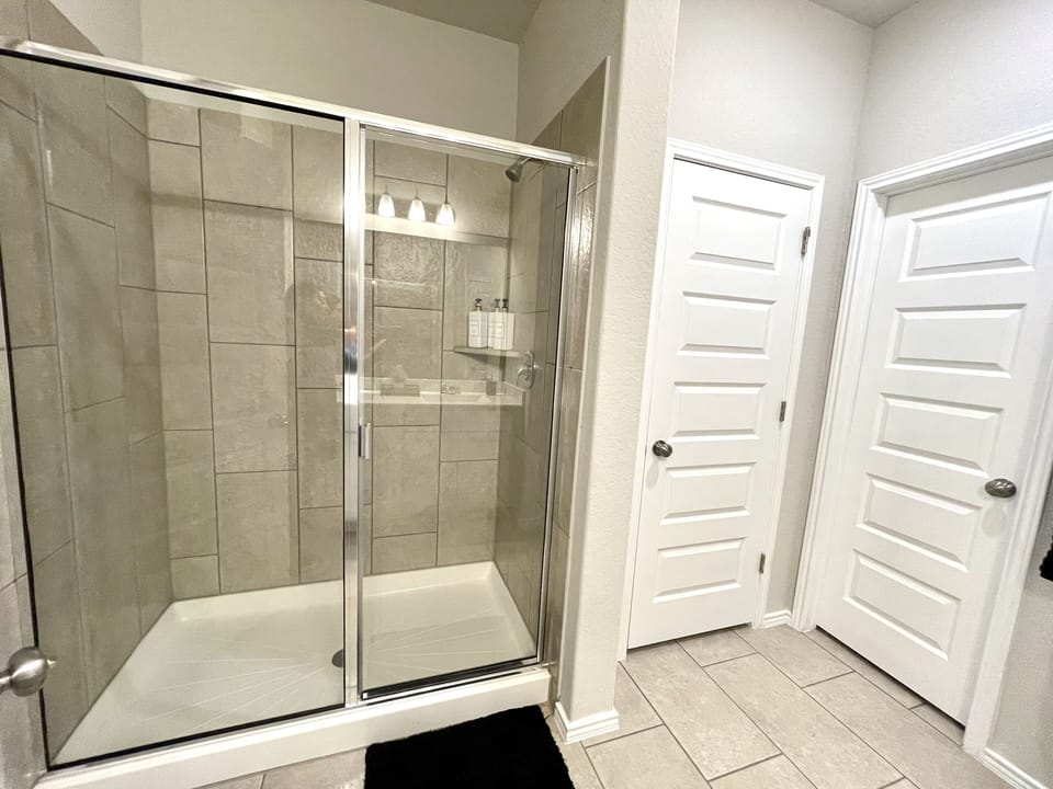 Master bathroom downstairs 